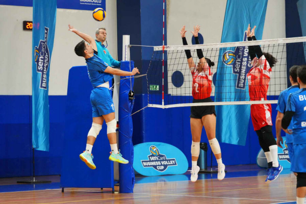 senCard Business Volley Cup 2025’te Büyük Final: Decathlon vs Milli Reasürans !